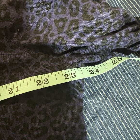 Mario Serrani Italy Women’s L Purple Black Animal Print Sweater Long Sleeve - Picture 4 of 6